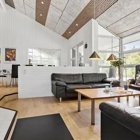 Cozy In With Kitchen 希茨海尔斯